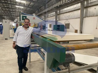 聚氨酯外墙夹芯板生产线